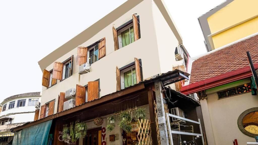 100 Years Building Bangkok Old Town By Seen Hostel Екстериор снимка